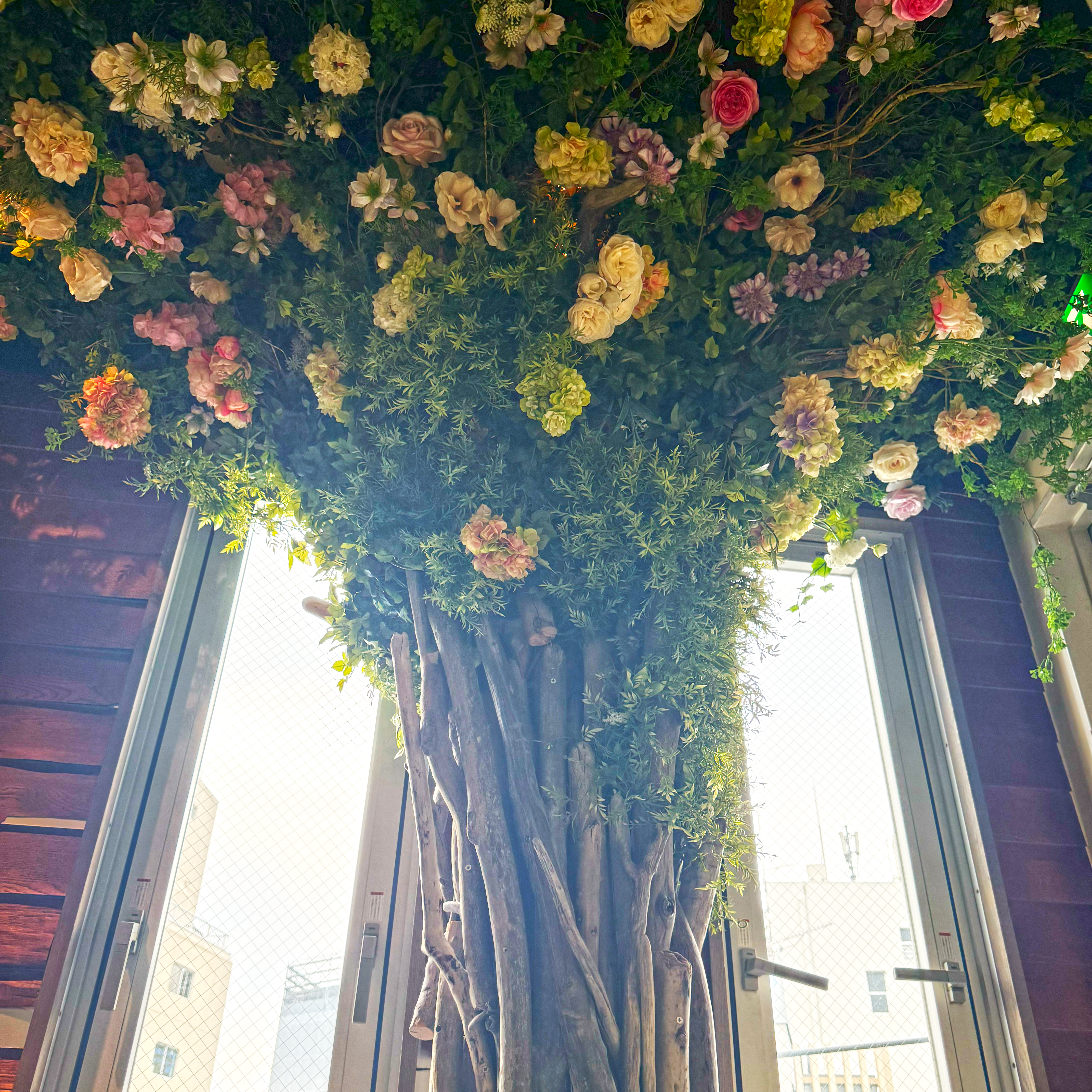 魔女の小さな森のハンバーガー_室内装飾のサムネイル